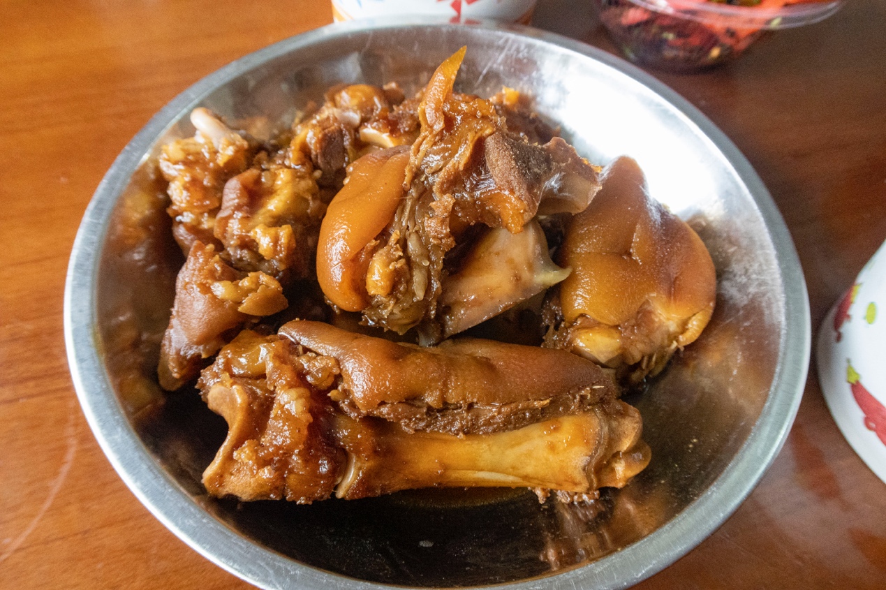 青岩卤猪脚