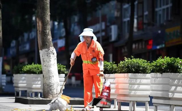 深圳一公司重新定义8小时工作制 制造业巨头引领变革潮
