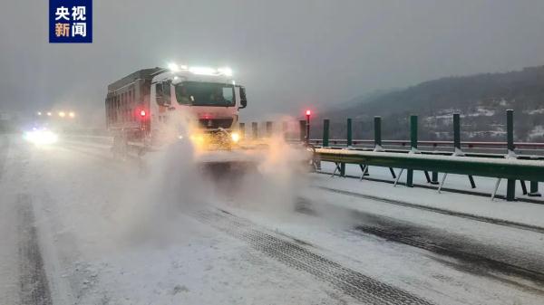 降雪继续！陕西：封闭、限行！西安停雪时间在...
