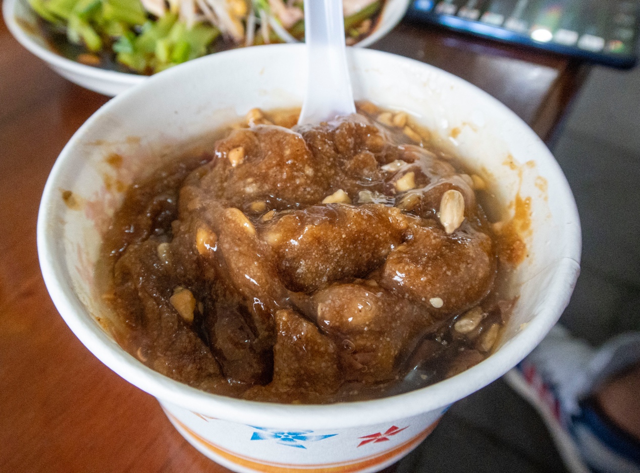 青岩古镇：糕粑稀饭