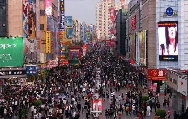 快收藏！地铁2号线来了！附22站吃喝玩乐全攻略